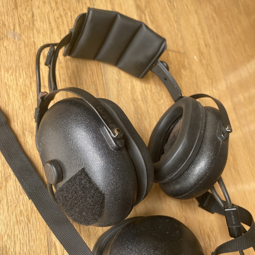 vintage Astrocom 10355B headset communicator w/microphone Flight Gear