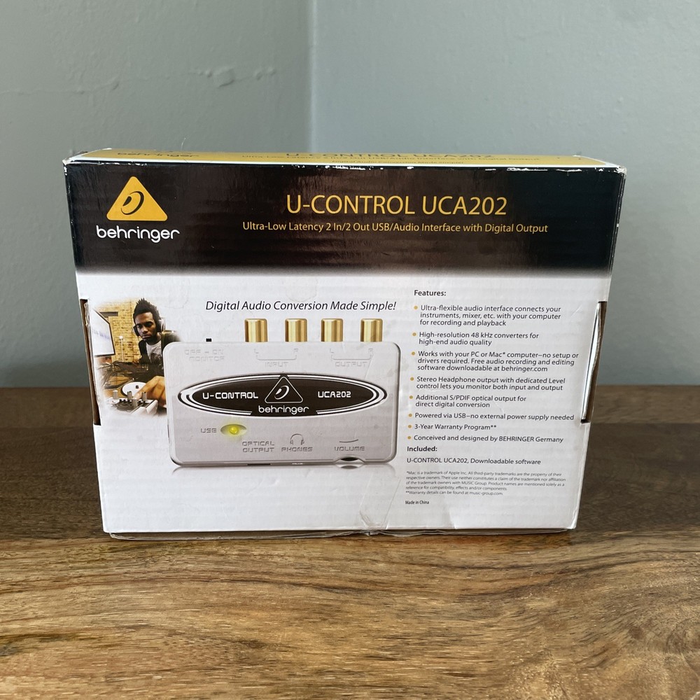 Behringer UCA202 Digital Recording Interface DAC 2in/2out USB Audio Open Box