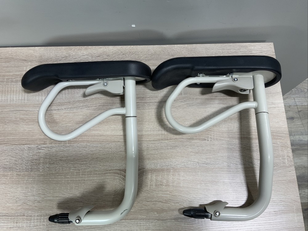 Midmark Adjustable Chair Arm System ( Pair)