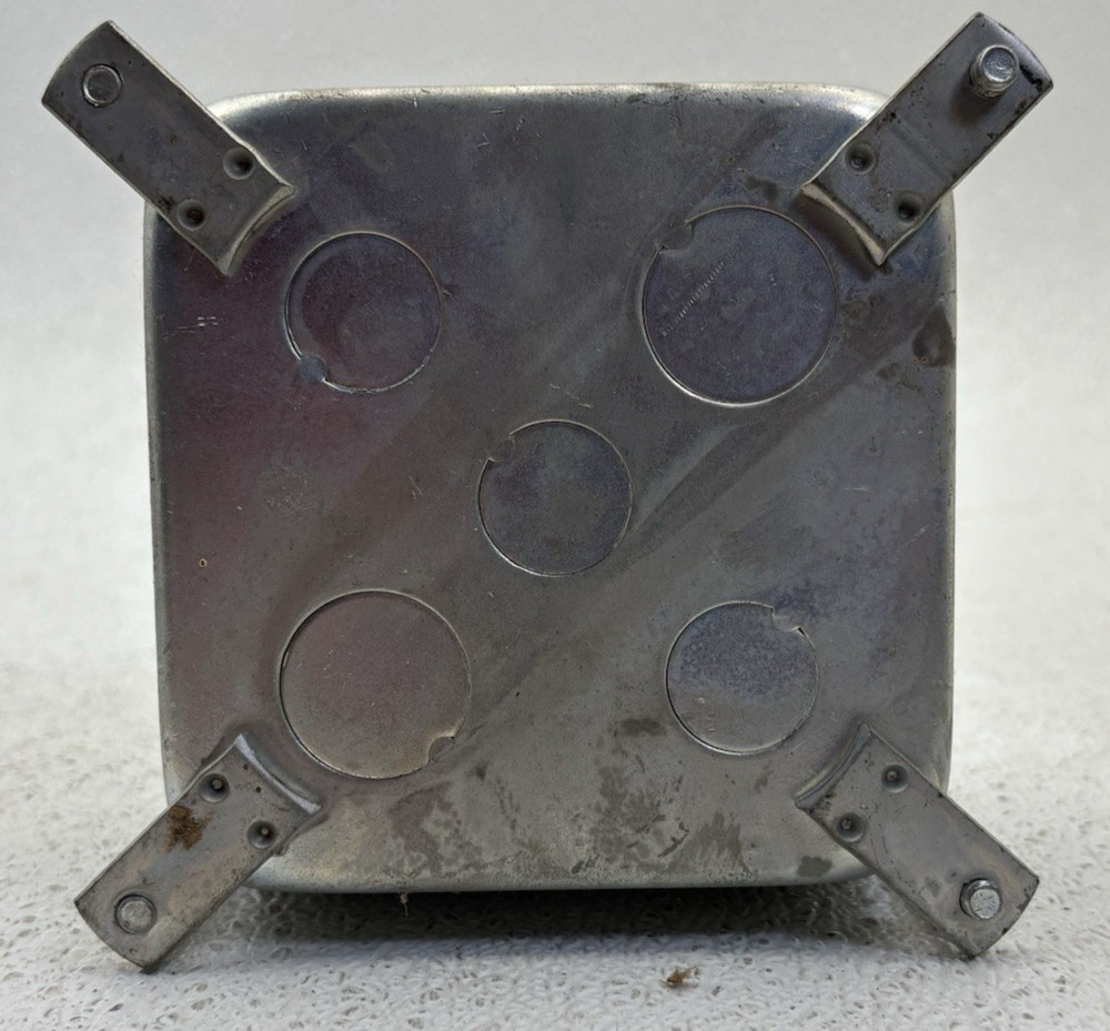 1754 T&B ADJUSTABLE FLOORBOX CONCRETE TIGHT BOX COVER
