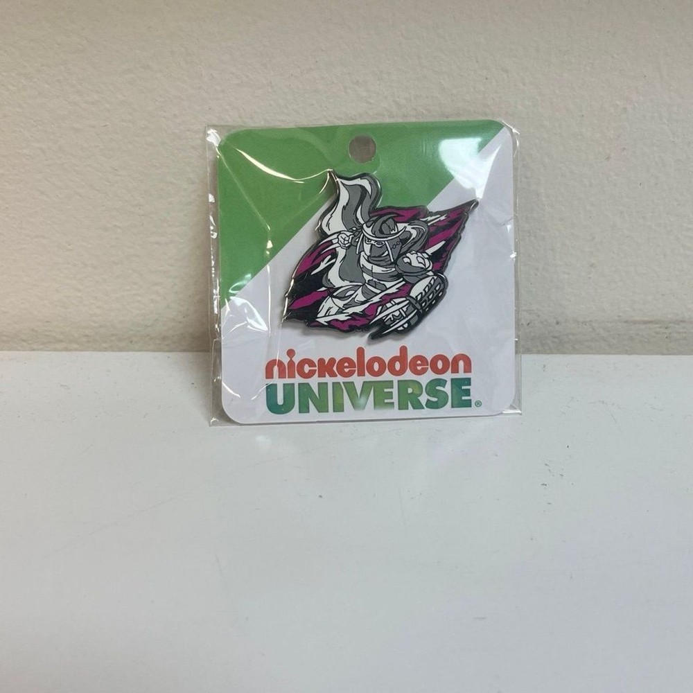 Nickelodeon Universe Shredder Enamel Pin TMNT Sealed