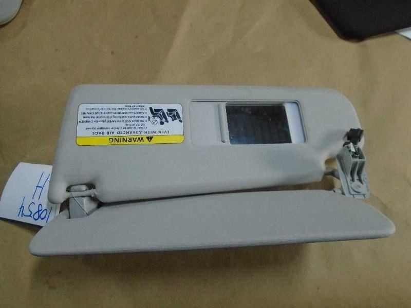 Passenger Right Sun Visor Illuminated Fits 00-08 PASSAT 29960