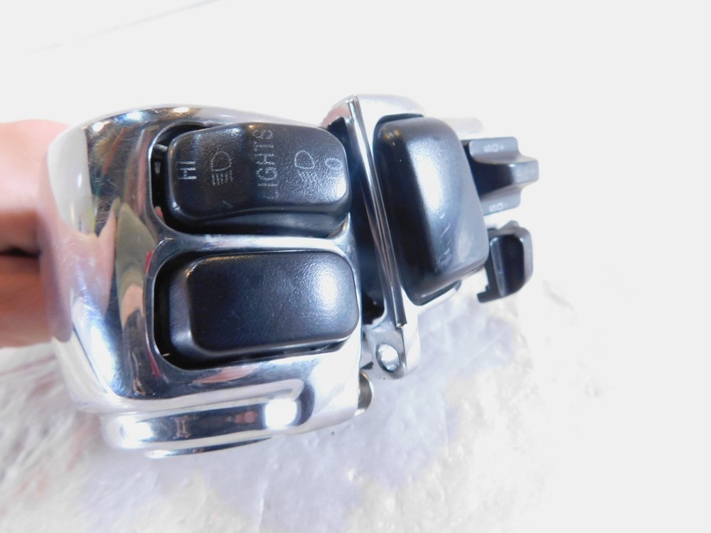 Harley Electra Glide Ultra Classic Chrome Left Handlebar Speaker Volume Switch