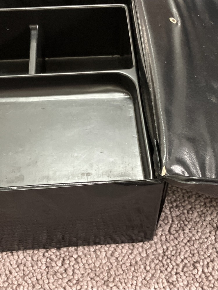 VINTAGE ORIGINAL NINTENDO GAMEBOY CASE