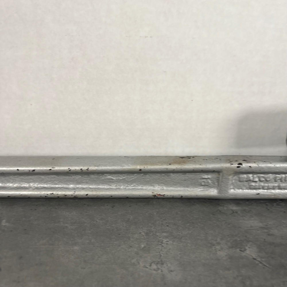 Walworth 18 Inch Heavy Duty Pipe Wrench Silver Adjustable Tool