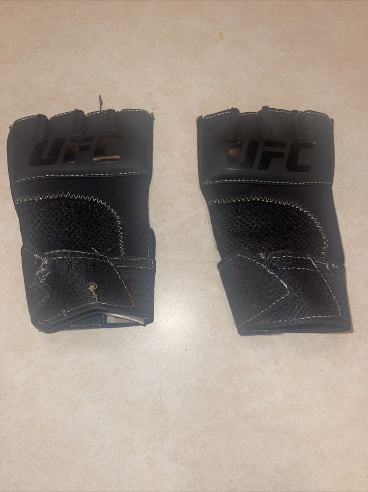 UFC Fingerless Gloves …:size Small