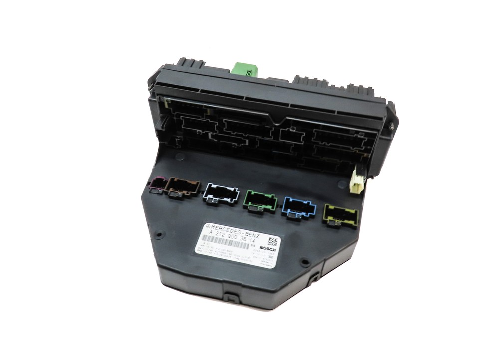 2013 MERCEDES E350 (W212) FRONT SIGNAL ACQUISITION SAM MODULE w/ FUSE BOX