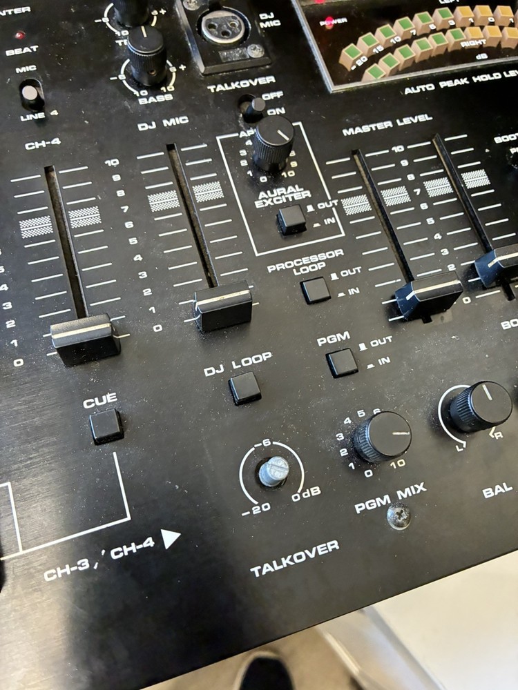 Numark DM1950 PPD Preamp Mixer