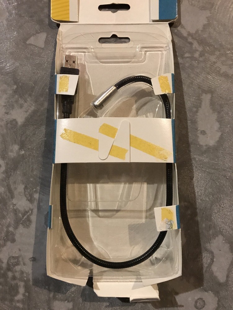 Fellows  - USB  Powered Portable Reading Light, New in Box 