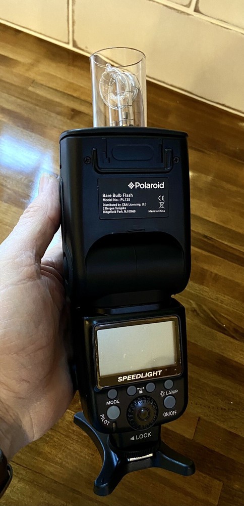 Polaroid Bare Bulb Flash ~ w Bulb, Reflector, stand, case ~ EXCELLENT
