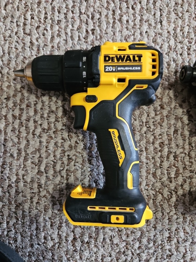 DeWalt DCK225D2 ATOMIC 20V MAX Brushless 2 Tool Combo Kit