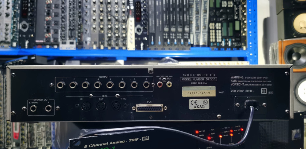 1pcs AKAI S2000 Sampler