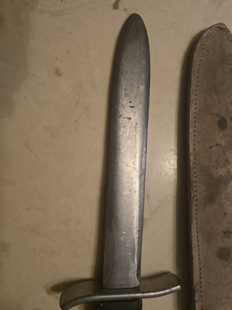 US WWII Stiletto Dagger