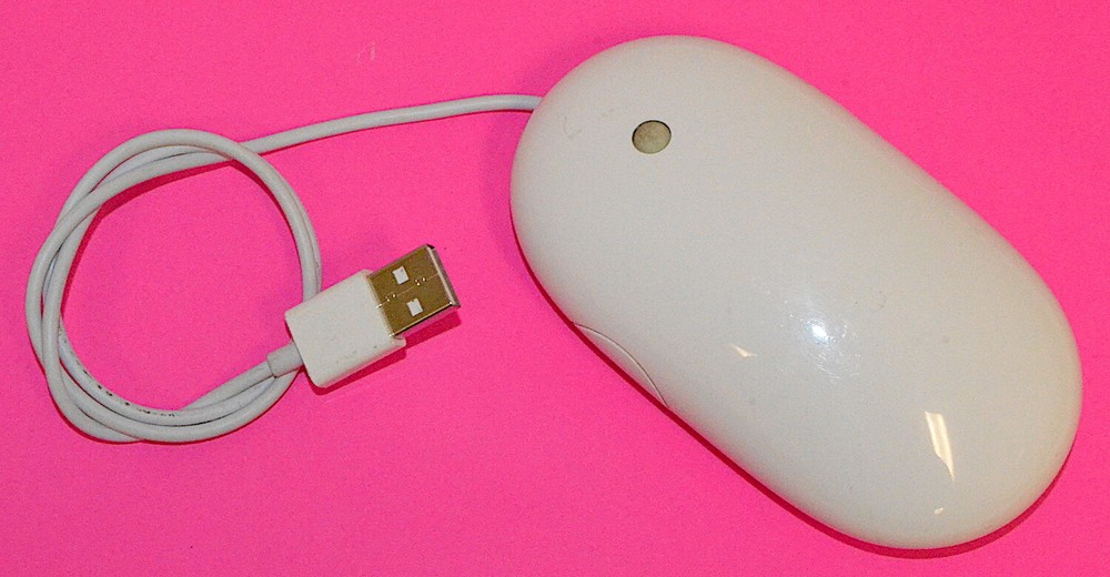 Apple Wired USB Mighty Mouse, 18" Cable *Used* A1152