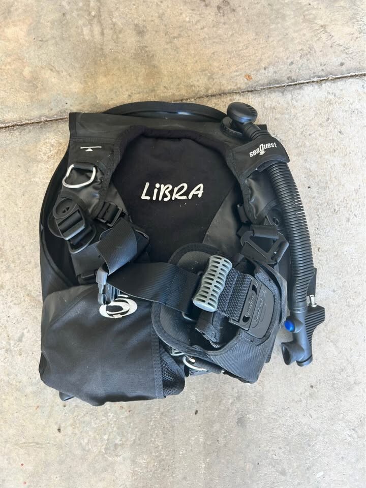 SeaQuest Libra SCUBA Dive BCD Buoyancy Compensator Device Size Medium (m)