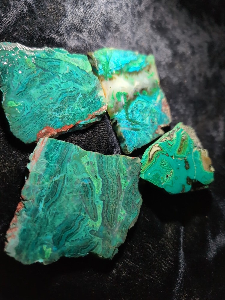 Chrysocolla Arizona Rough 251 Grams