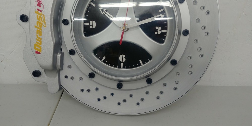 Duralast Gold Cmax Break Pad Battery Operated 14" Wall Clock Shelf H2