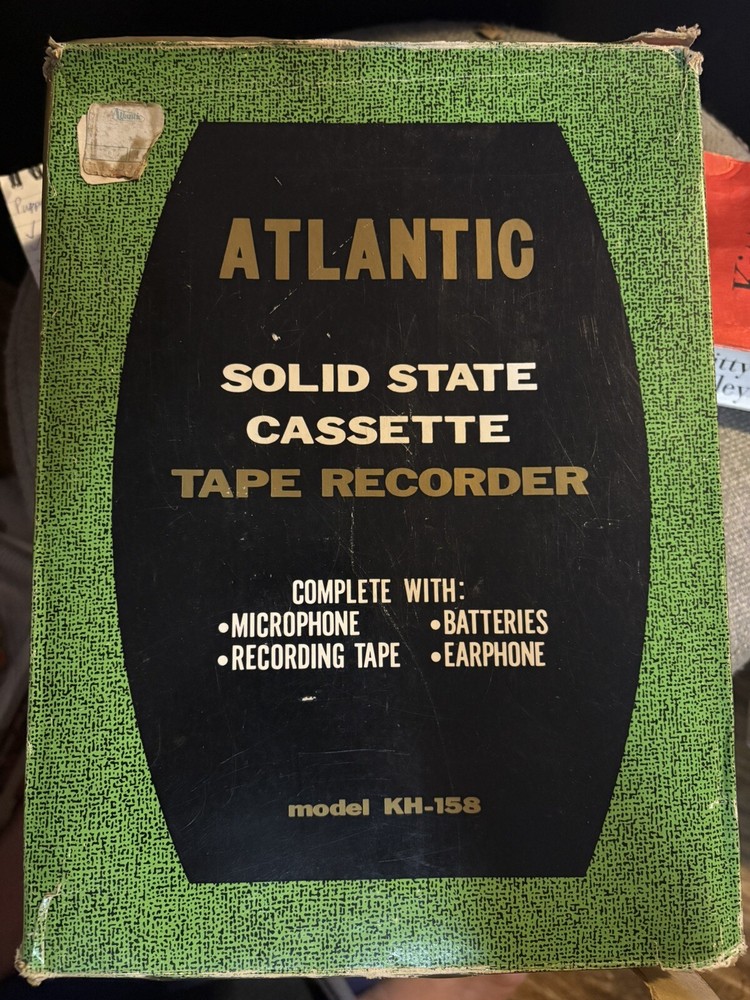 Atlantic Solid State Cassette Tape Recorder model KH-158 + Microphone, UNTESTED