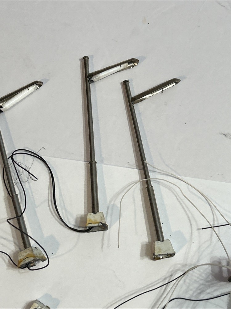 Vintage HO Scale Street Light Lamp Post Misc Light Lot
