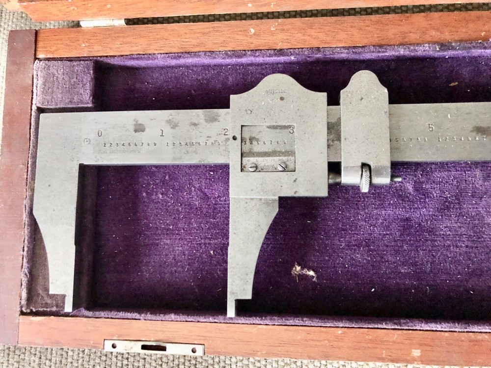 BROWN & SHARPE Vernier Caliper 570 - 13" Range - Missing two locking screws