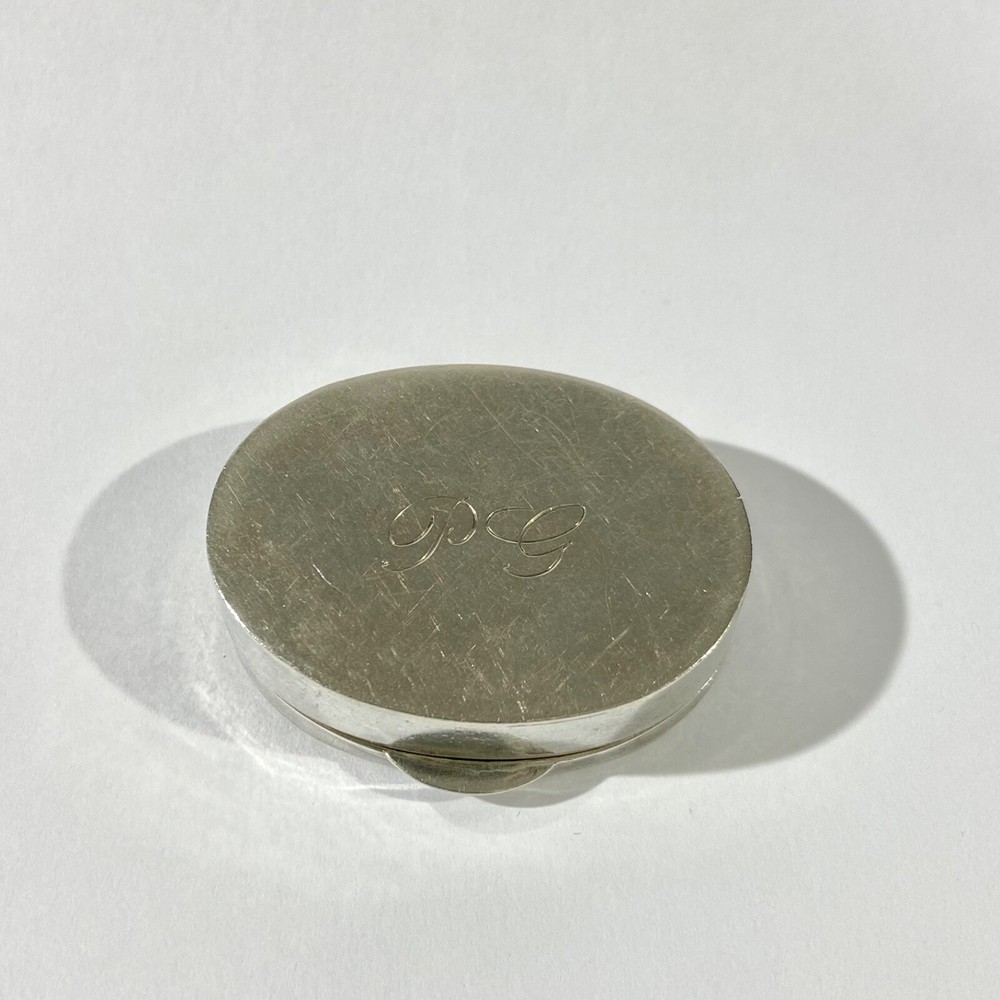 Vintage Solid Silver Italian Pillbox , Hallmarked with boys in romantic scene