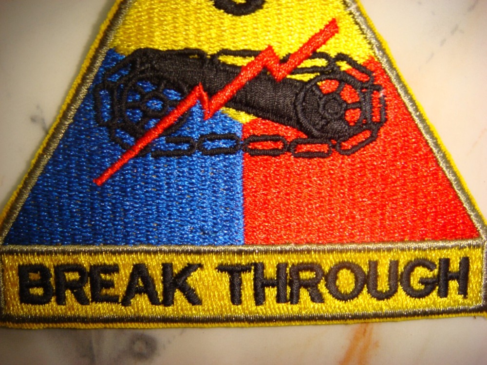 US ARMY 8th ARMORED BATTALION BREAK THROUGH PATCH