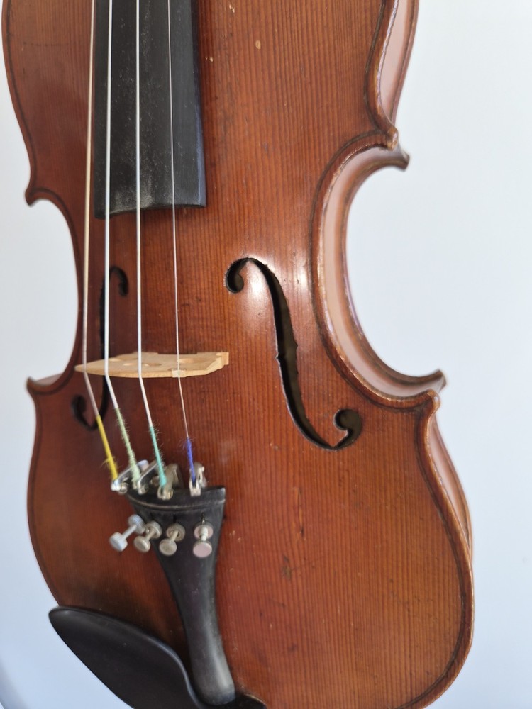 4/4 VIOLIN HAND MADE Used Violin