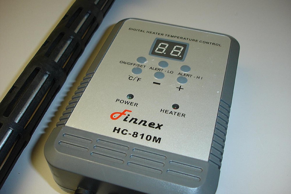 Finnex HC-810M Digital Temperature Controller + Finnex Titanium Heater - Nice