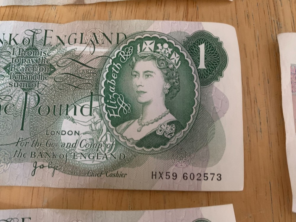 Vintage 3 X Pound Notes and 100Cent Francs Belgique Note