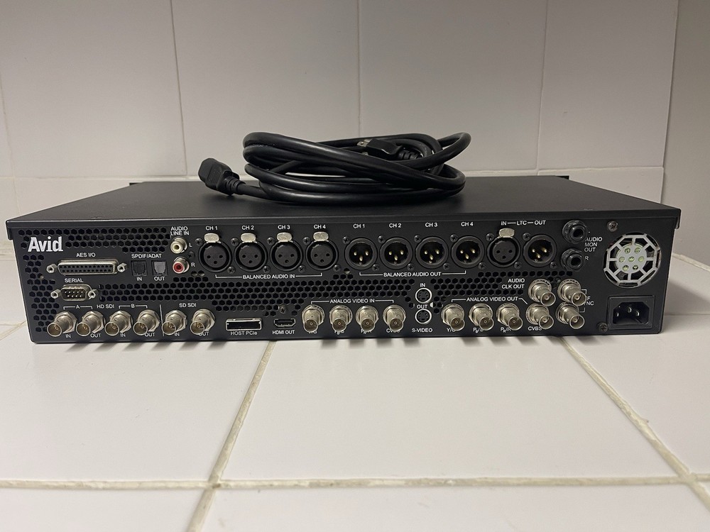 Avid Technology 7020-20084-XX Nitris DX Audio Video Interface Box (TESTED)