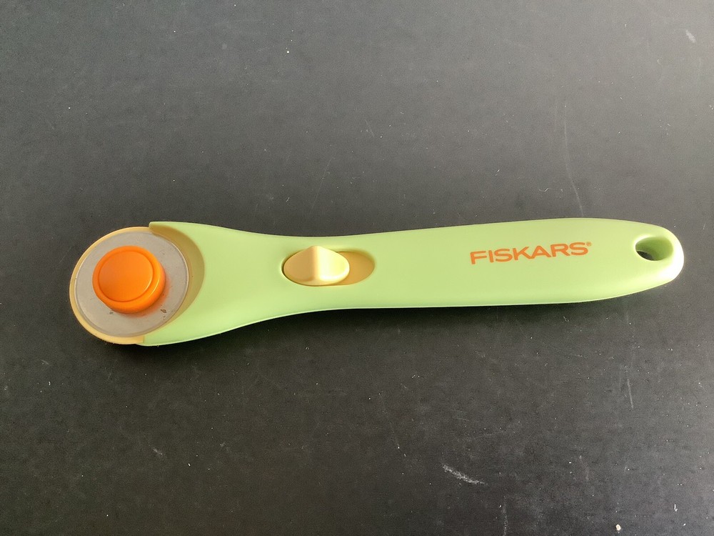 FISKARS Rotary Cutter