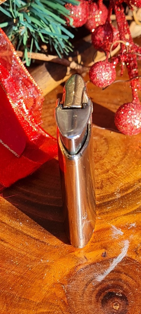 Gold Plated RONSON MILADY GAS LIGHTER .