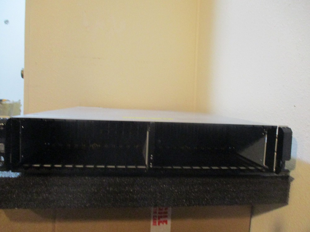 HP 3PAR  8450   NO  Controller     2 x  POWER SUPPLY   storage array