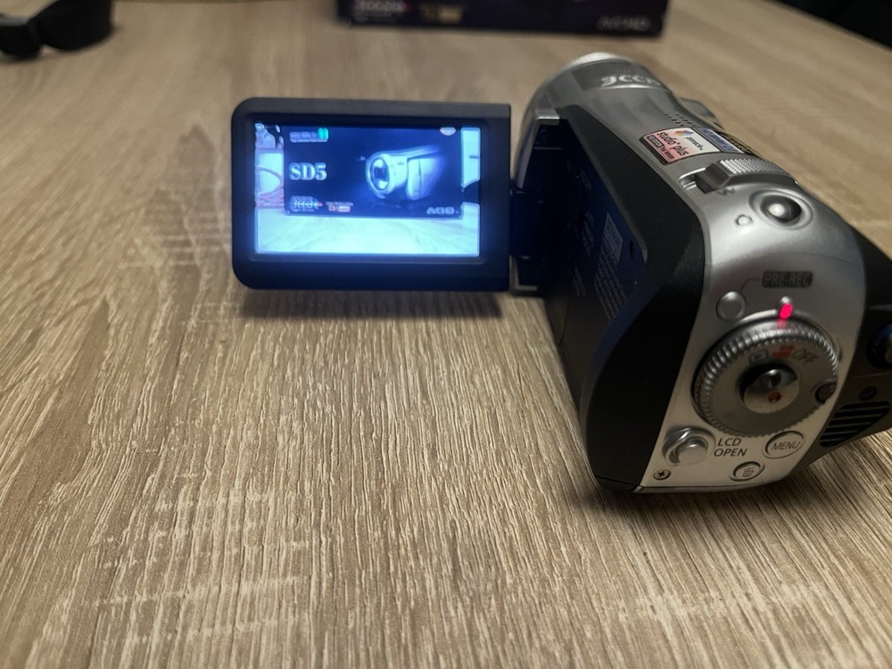 Panasonic HDC-SD5 HD Handheld Digital Camcorder - Silver