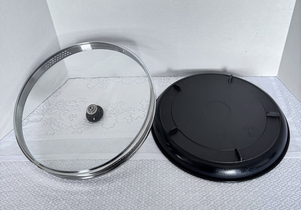 Waveware Microwave Food Warmer/Cook Covered Crisping Dish