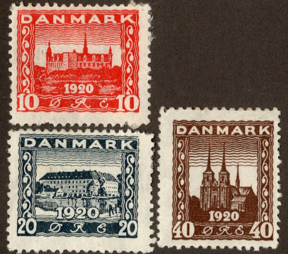 Denmark Scott 156-158 Unused hinge remnant.