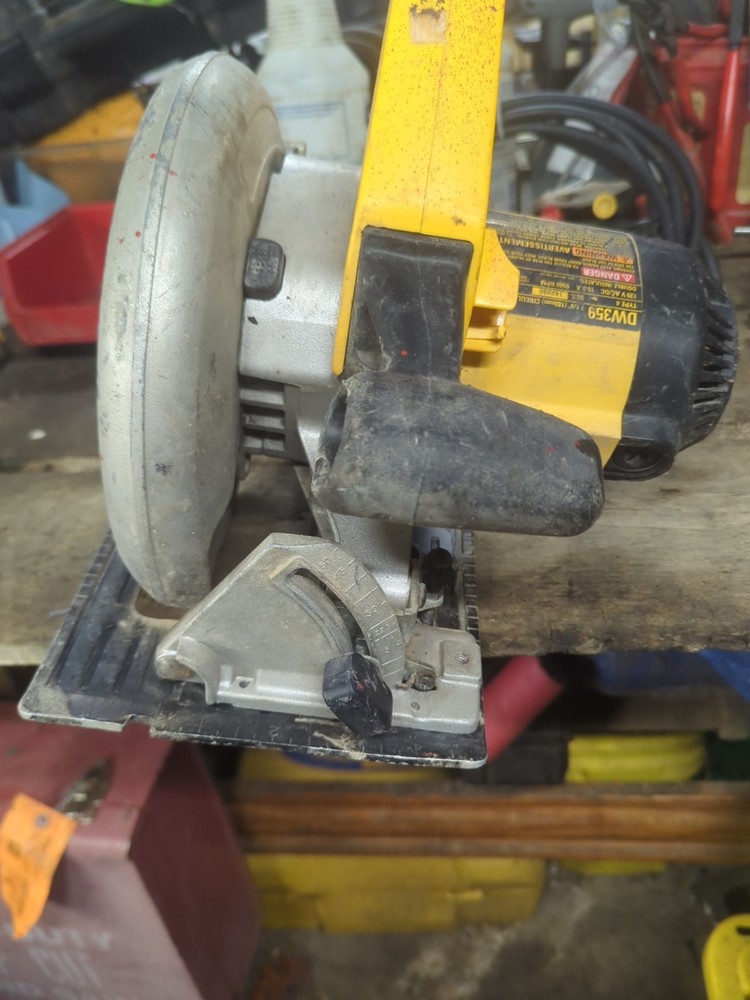 DEWALT Corded Circular Saw DW359