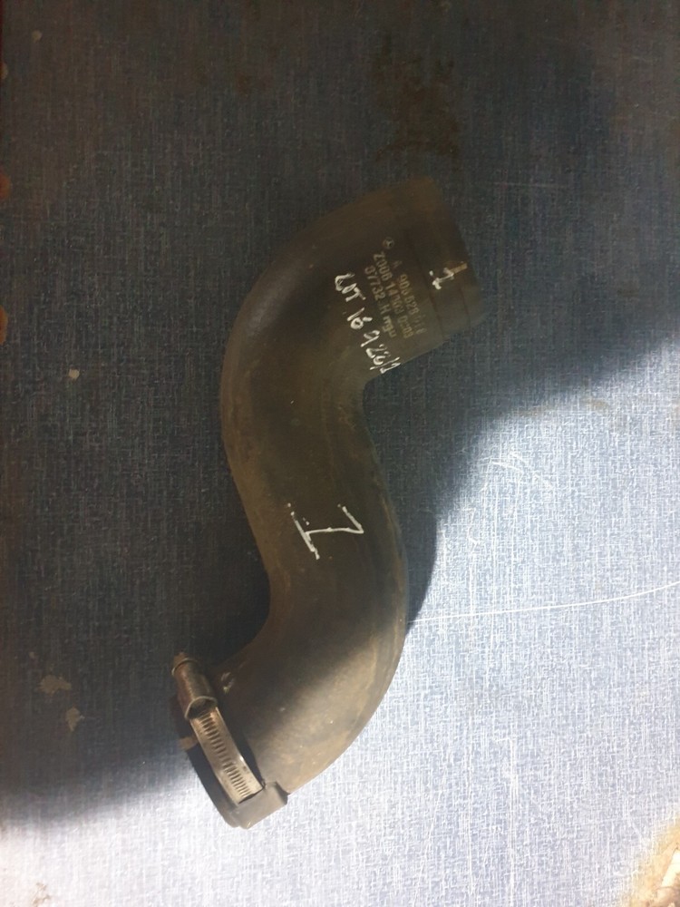 (TS) MERCEDES BENZ INTERCOOLER PIPE A90652018