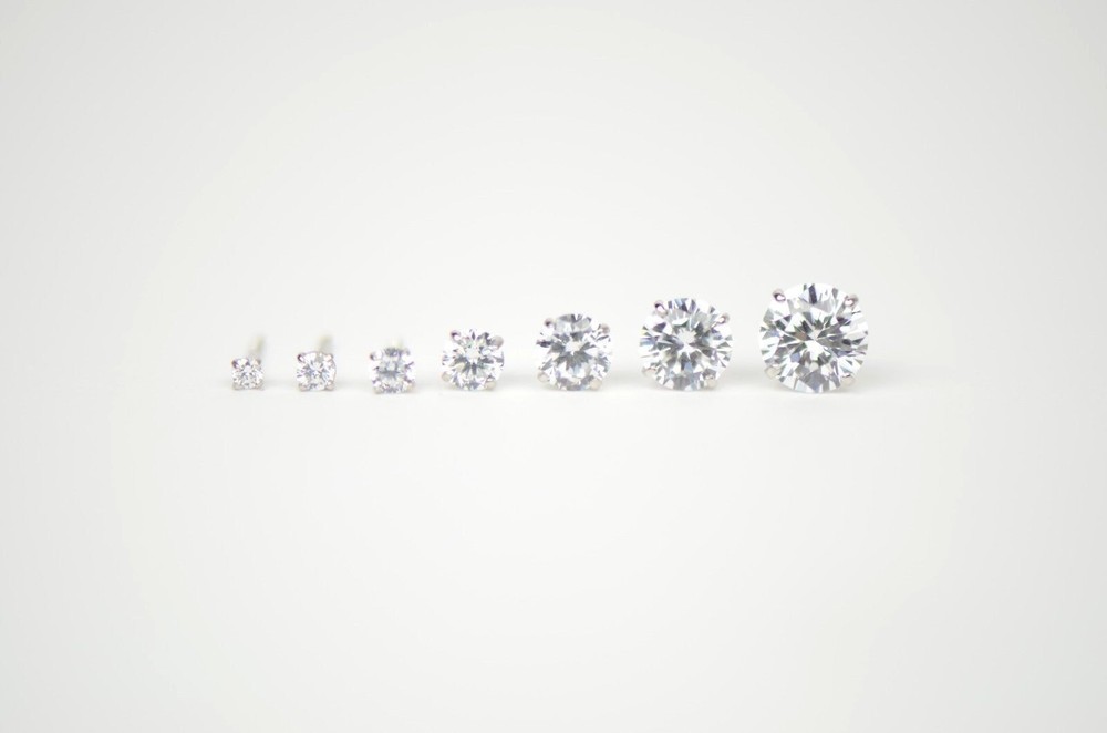 CZ Stud Earring Round cut in 14k white gold Screw back