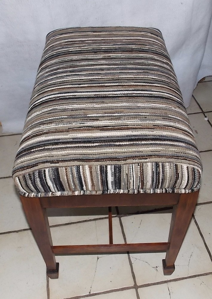 Mahogany Sheraton / Hepplewhite Vanity Bench (VB-70)