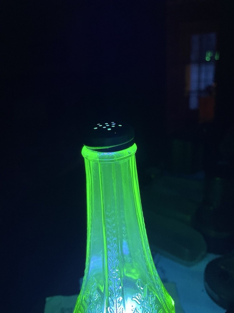 1920s Uranium Glass~Anchor Hocking Princess~Shaker Vaseline~Nice!