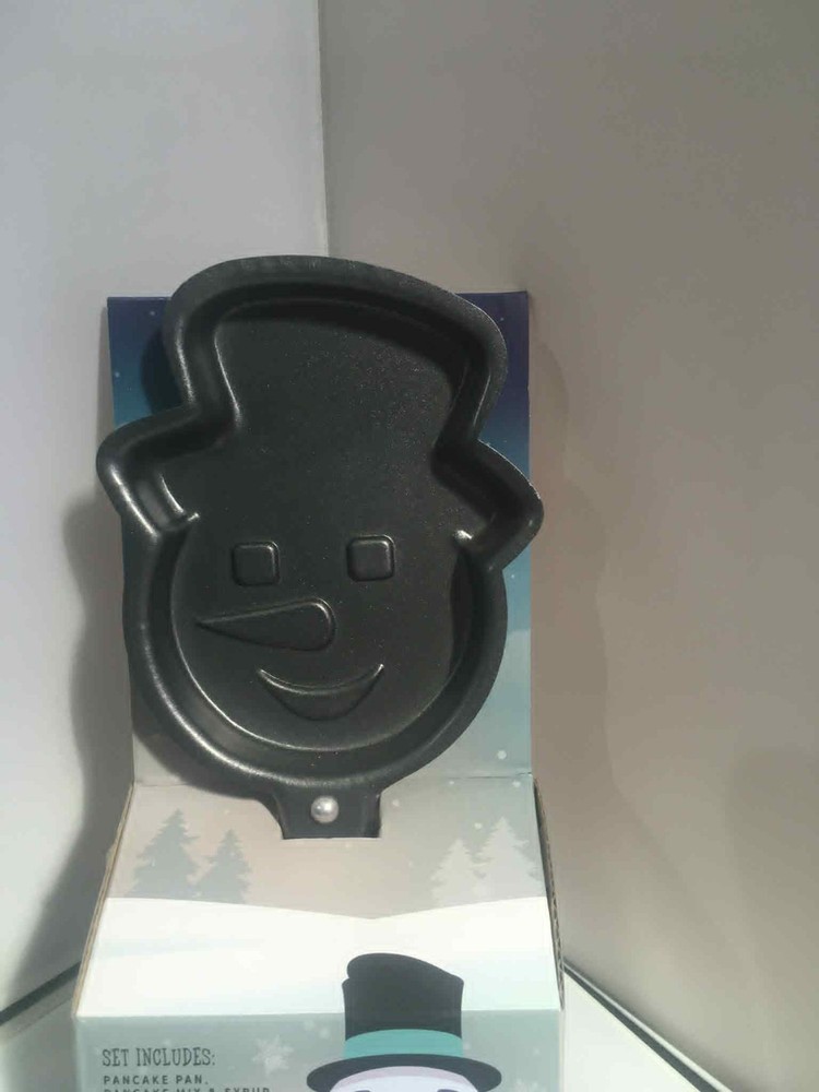 "Let It Snow"  Pancake Pan set