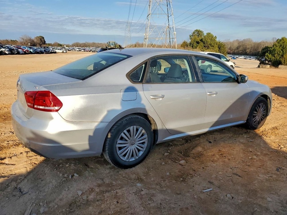 PASSAT 2014 Glove Box 4983673
