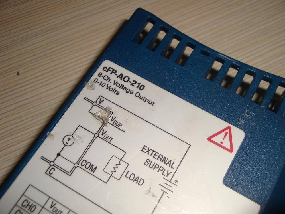 NI cFP-AO-210 8-Channel Voltage Output Module For Compact FieldPoint