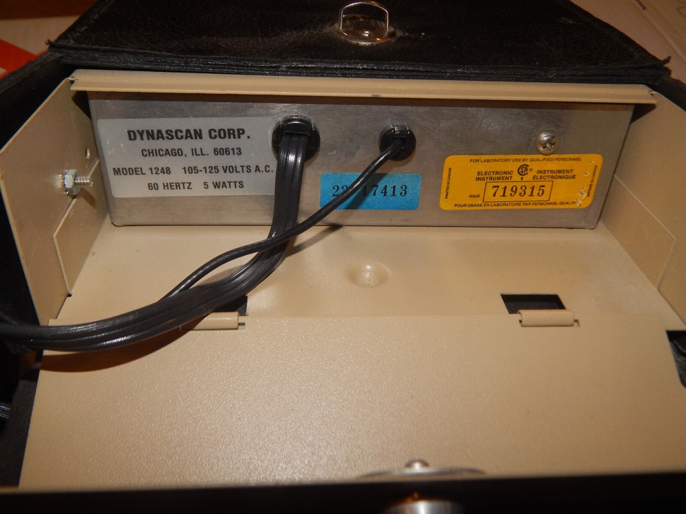 B&K PRECISION 1248 DIGITAL I. C. COLOR GENERATOR W/CASE & CD USER GUIDE