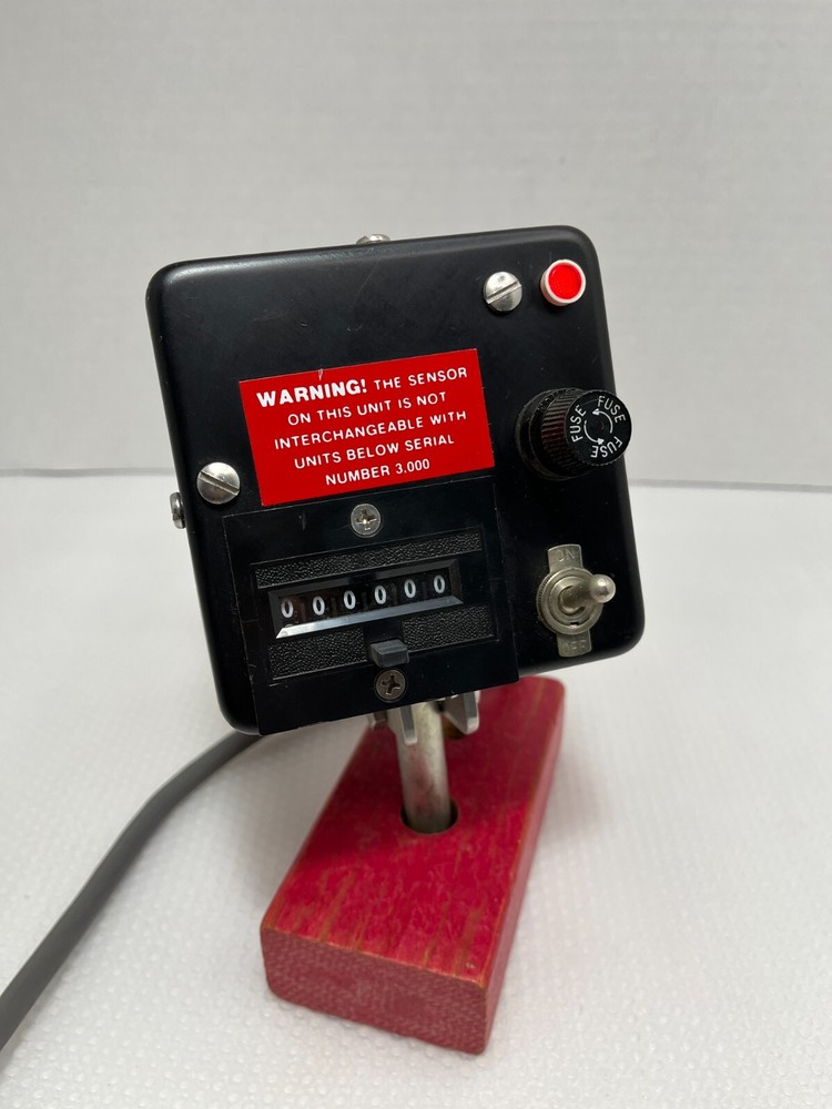 Solid State-High Speed Counter 6 Digit L.J. Engineering H.B. Cali. Model 337
