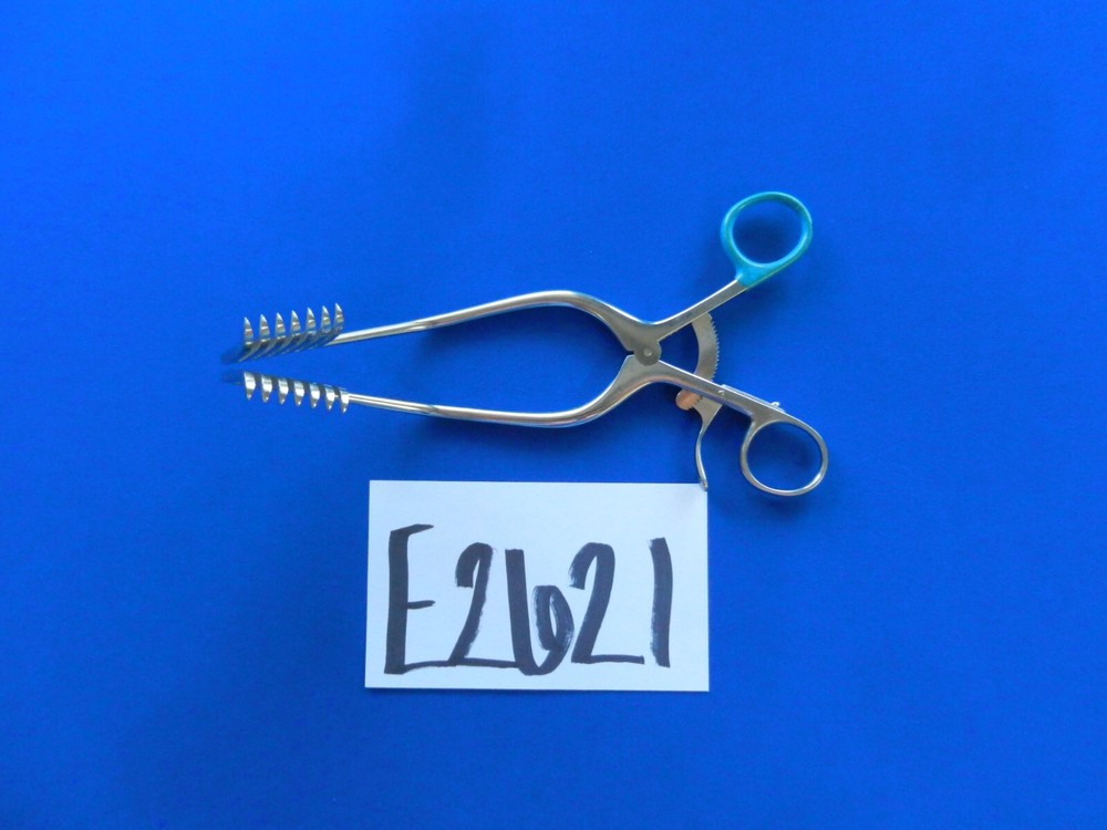 E2621 Codman 50-1383 Sharp Tip Retractor