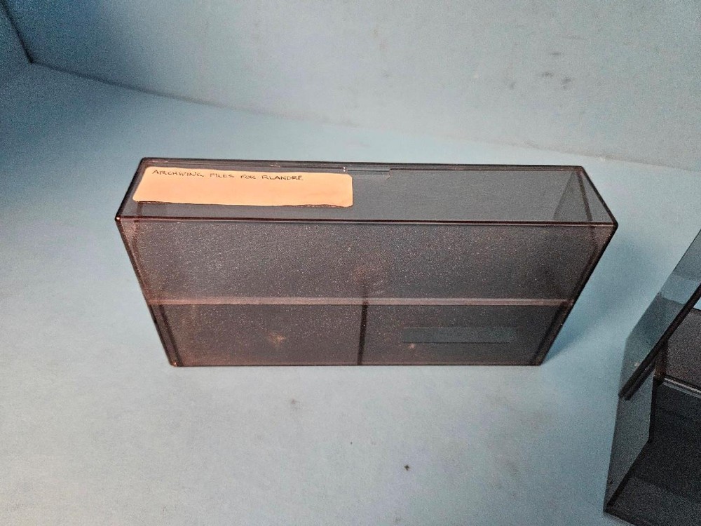 2 RING KING DISKPLAY 3.5" PLASTIC FLOPPY 20 DISK HOLDER MIT20 DISKETTE STORAGE