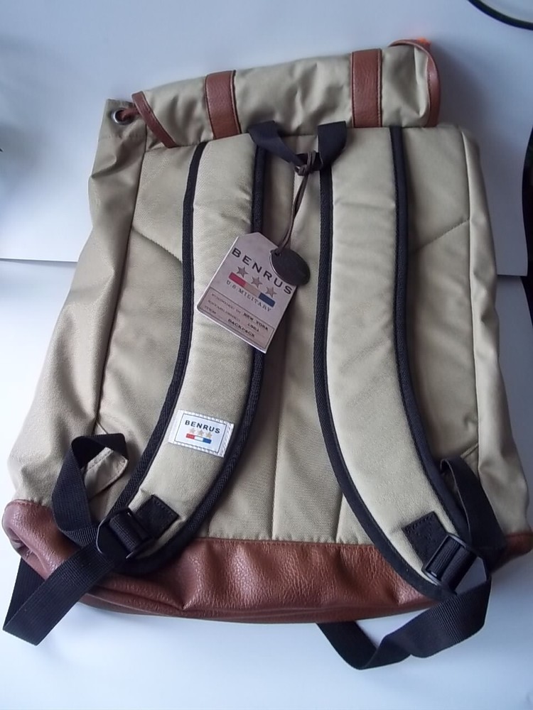 Benrus Scout backpack. Khaki. B3KH. New with defect (missing 1 magnetic lock).