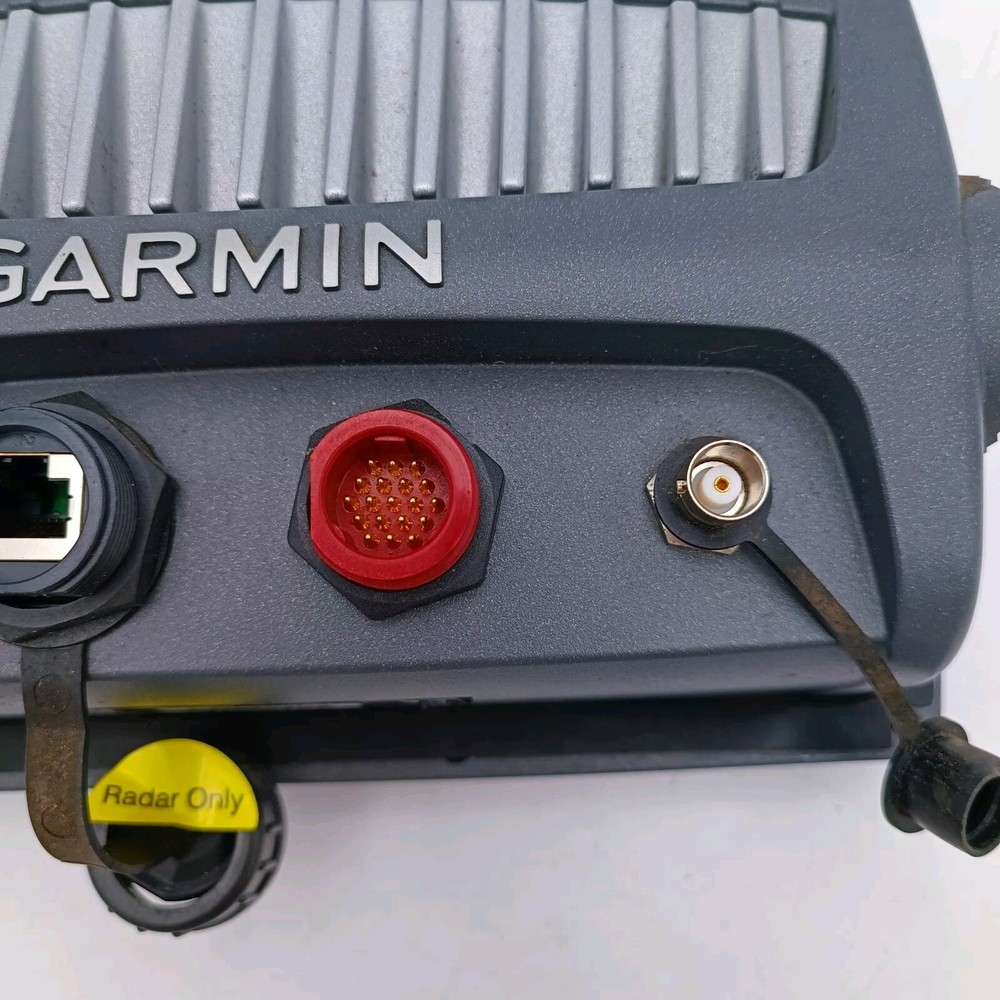 Garmin GPSMAP 720 Touchscreen Chartplotter Radar Display w/ Cable and Sun cover